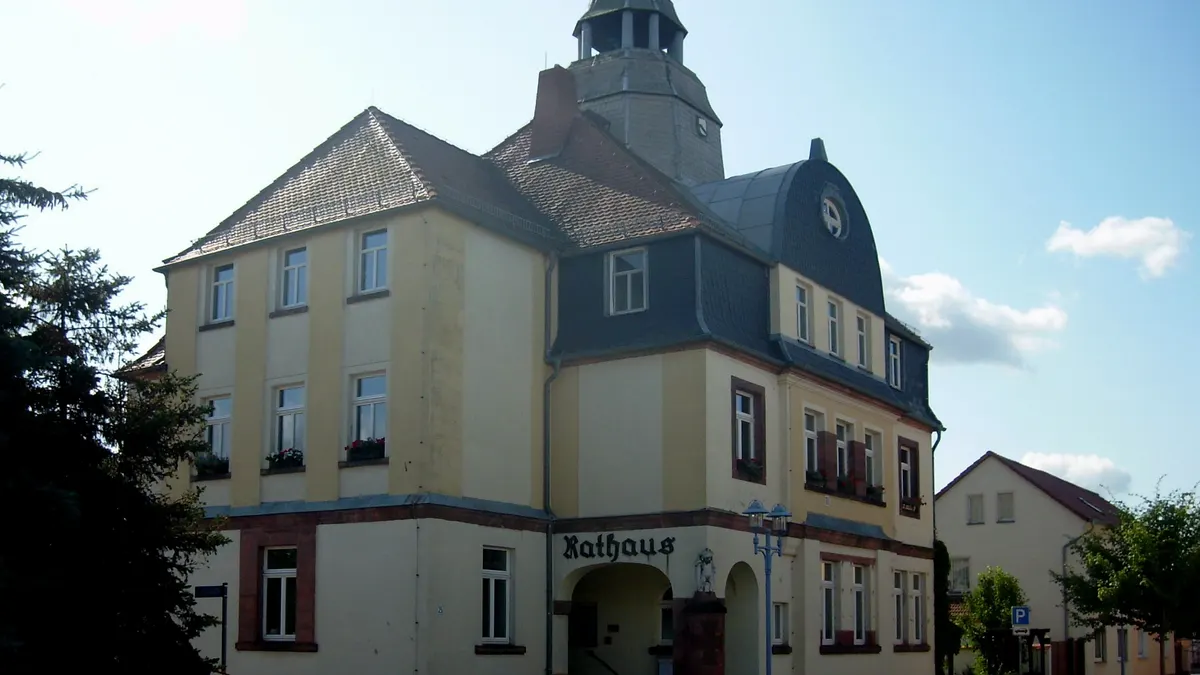 Rathaus von Regis-Breitingen